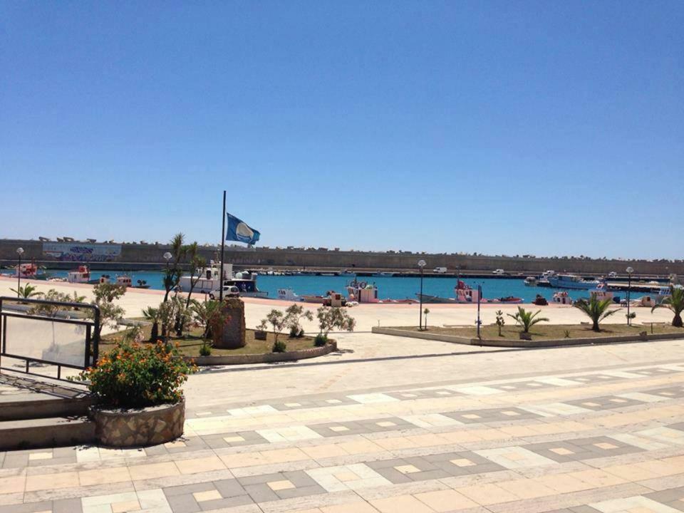 Climatizzato In Centro A 100M Dal Mare Ciro Marina Exterior photo