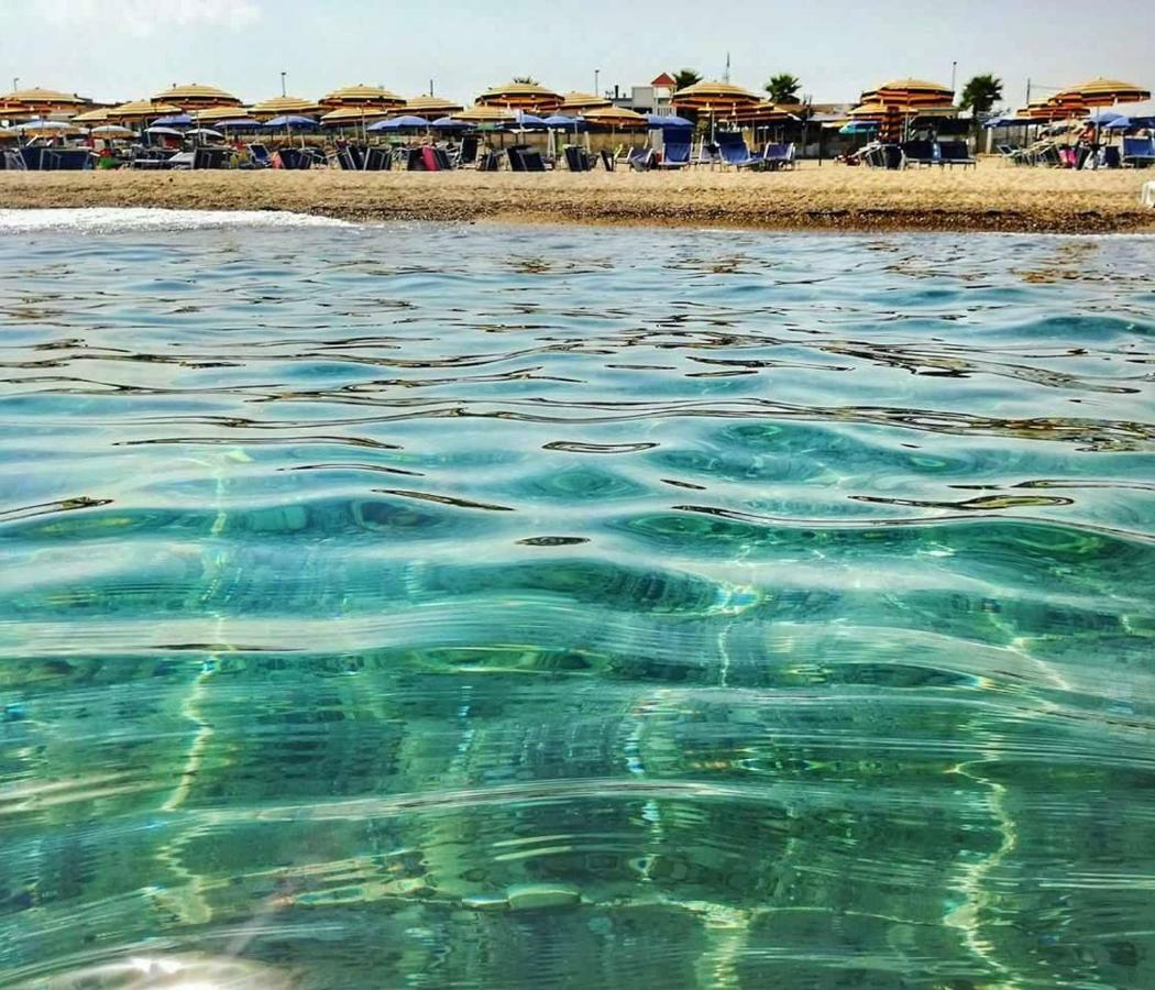 Climatizzato In Centro A 100M Dal Mare Ciro Marina Exterior photo